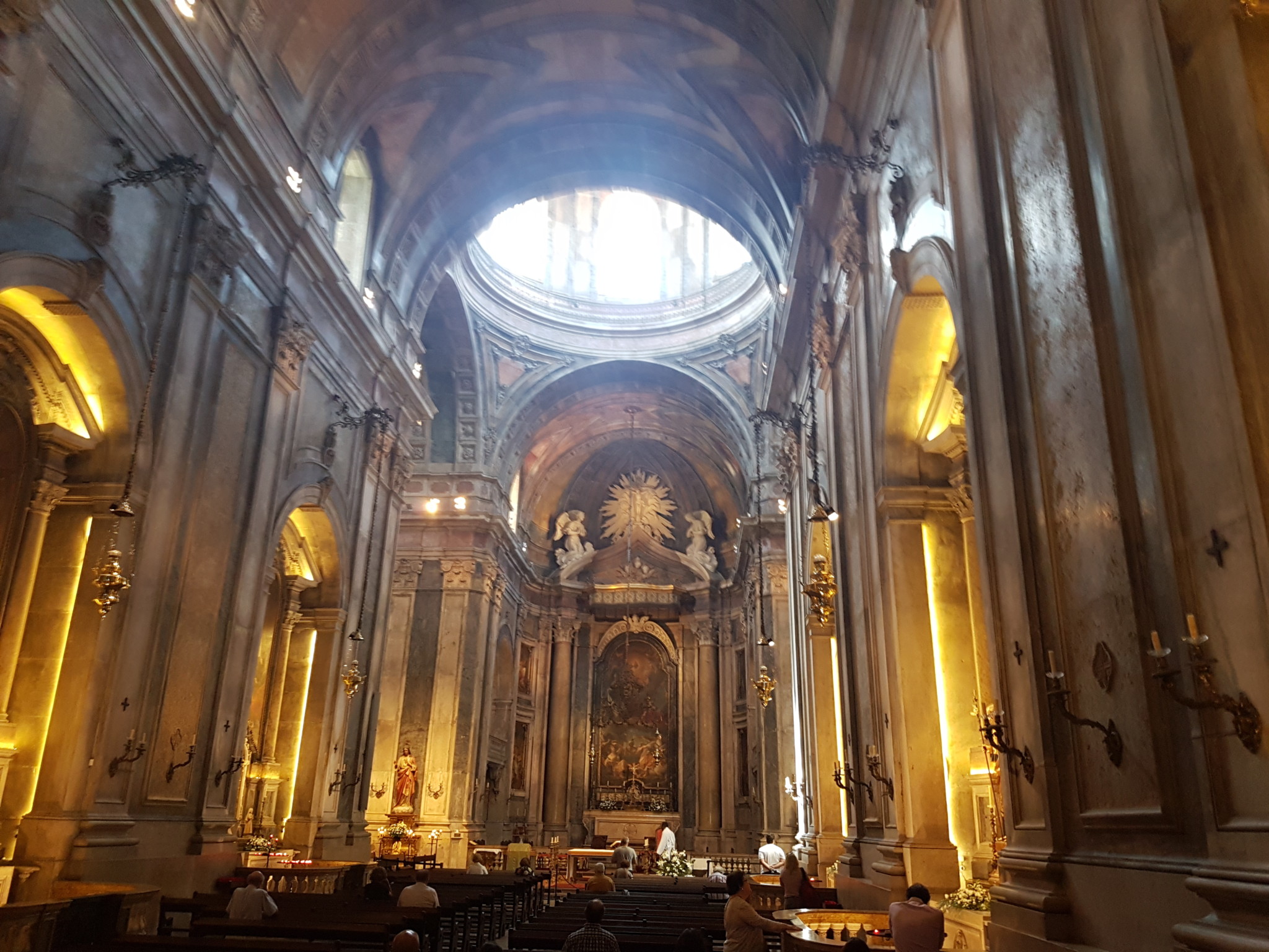 Inside the Basilica da Estrela